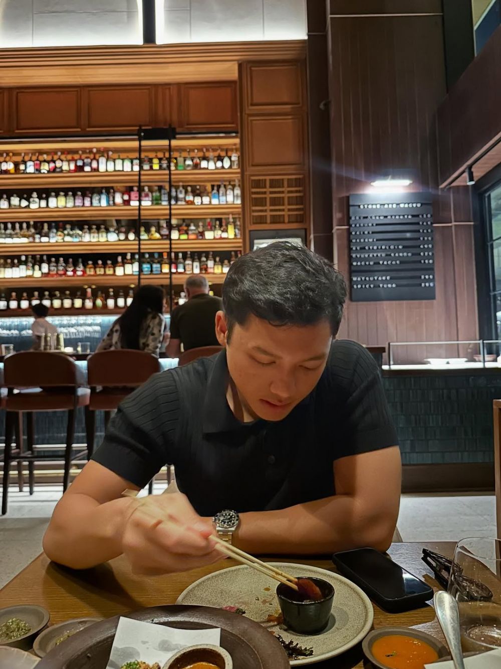 Sudah 5 tahun pacaran, intip 7 potret anniversary Azriel Hermansyah & Sarah Menzel, dapat raket padel