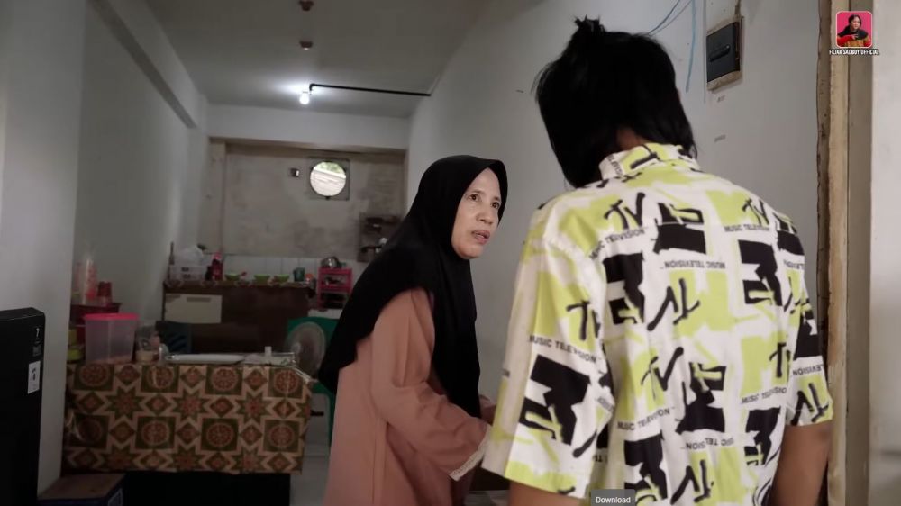 7 Potret warung milik Fajar Sadboy, masakan Gorontalo autentik di Jakarta yang bikin lidah meleleh