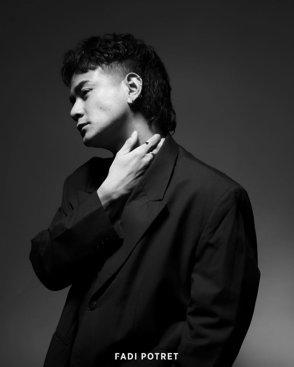 Gaya rambutnya selalu kece, intip 10 transformasi hair style Dwi Andhika, terbaru dipotong mullet