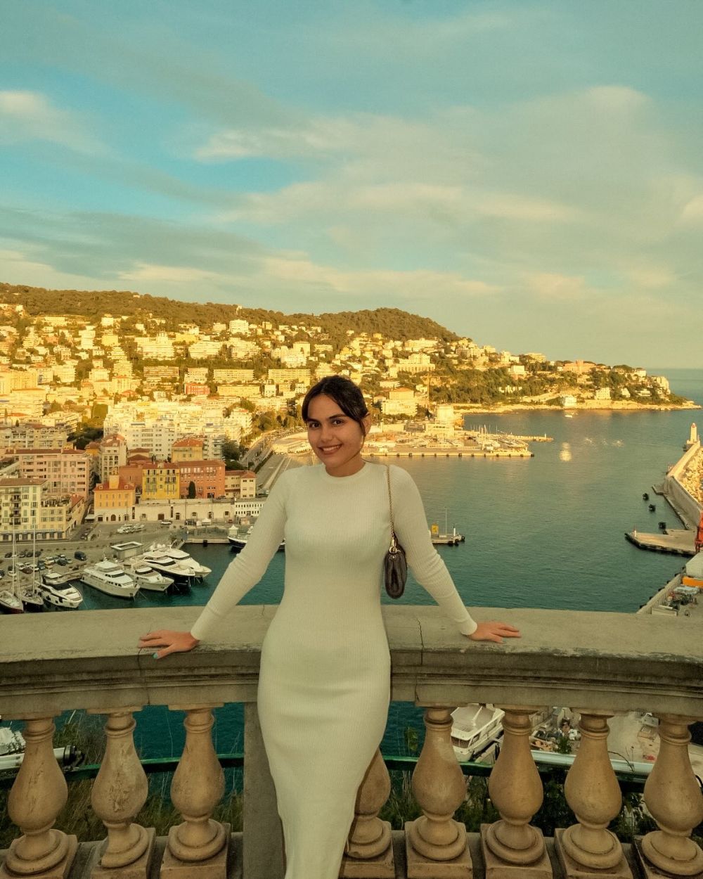 Makin dewasa makin cantik, ini 11 potret terbaru Chantiq Schagerl pemain 'Hafalan Shalat Delisa'