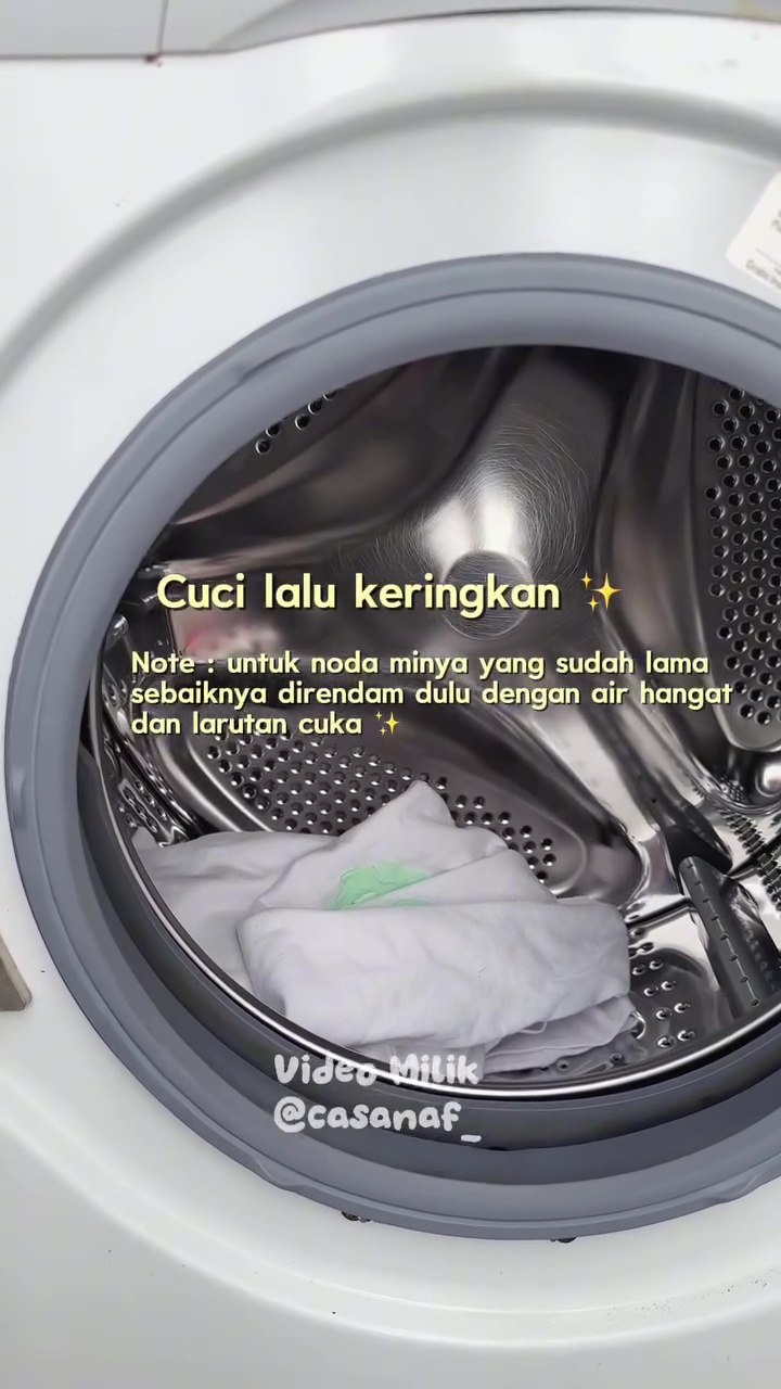 Jangan sampai tinggalkan bekas! Ini cara ampuh hilangkan noda minyak di baju dalam 10 menit