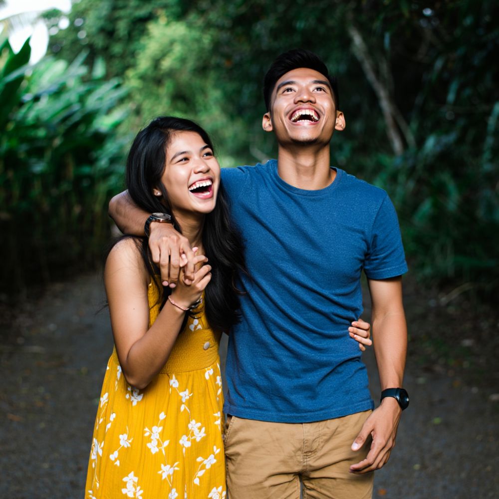 50 Pantun cinta absurd untuk PDKT, gombalan yang bikin gebetan betah