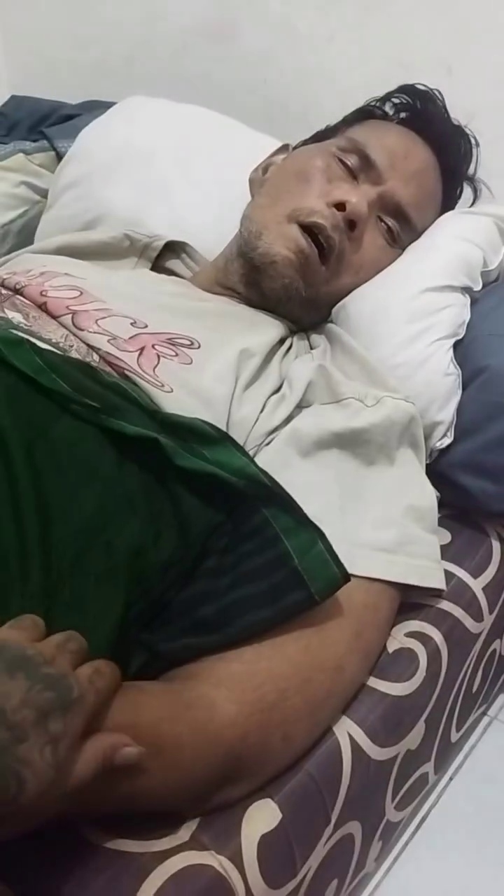 9 Potret kondisi Fahmi Bo makin memprihatinkan alami komplikasi, tubuh makin kurus dan sulit bangun