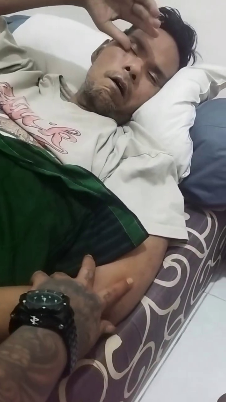 9 Potret kondisi Fahmi Bo makin memprihatinkan alami komplikasi, tubuh makin kurus dan sulit bangun