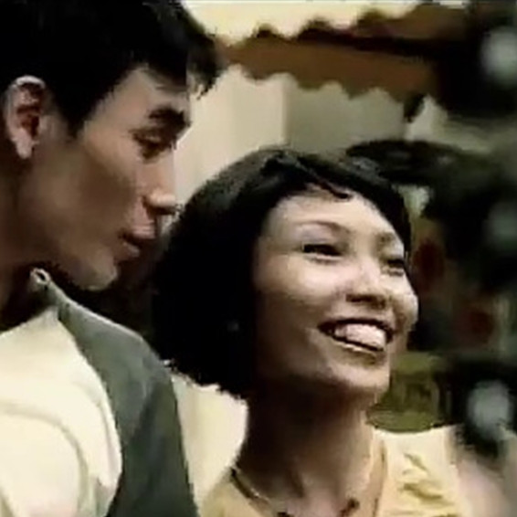 Tak banyak yang tahu, wanita di iklan odol era 2000-an ternyata Ayu Dewi, 7 potretnya bikin pangling