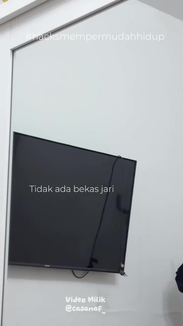 Noda bekas jari bikin kaca jadi kusam? Wanita ini bagikan cara membersihkannya bermodal 2 bahan dapur