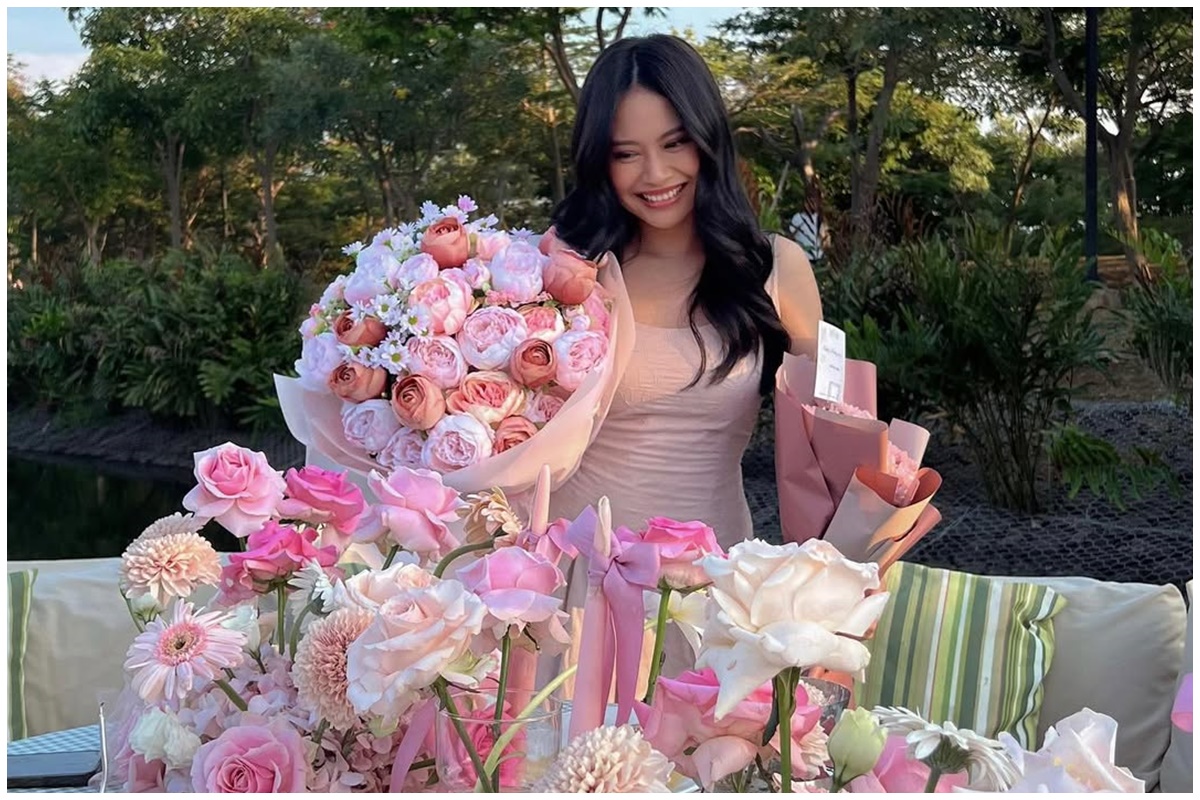 9 Potret kejutan romantis ulang tahun Hanggini ke-26, tampil cantik kenakan dress dan dekorasi pink