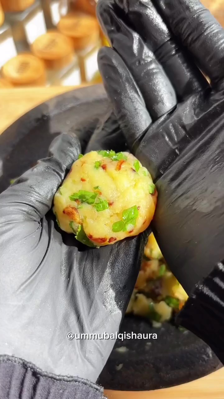 Lebih praktis, ini trik bikin perkedel kentang tanpa tepung, namun hasilnya tetap utuh tak hancur