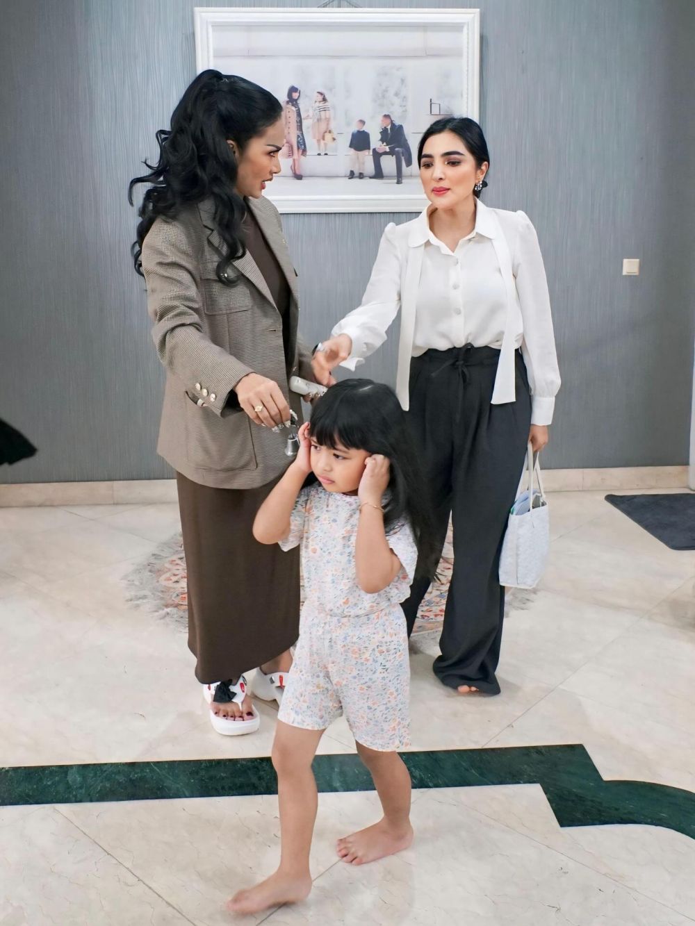 Kejar gelar doktor, Ashanty wawancarai Krisdayanti untuk disertasinya, 9 potretnya bikin adem