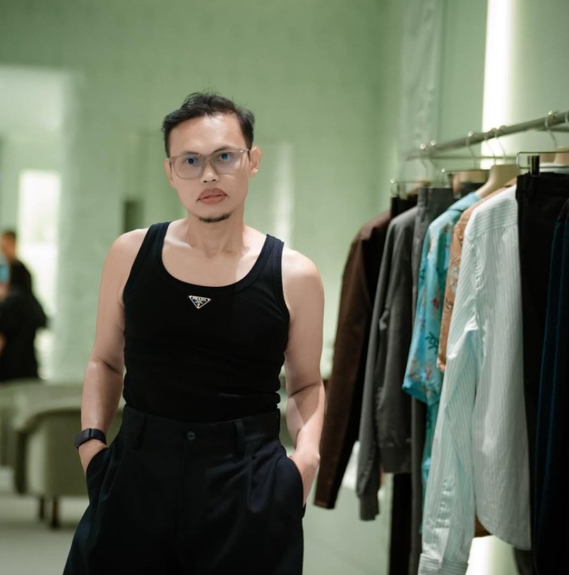 9 Potret terbaru Wanda Hara kini tampil beda dengan jenggot, penampilannya jadi kian maskulin