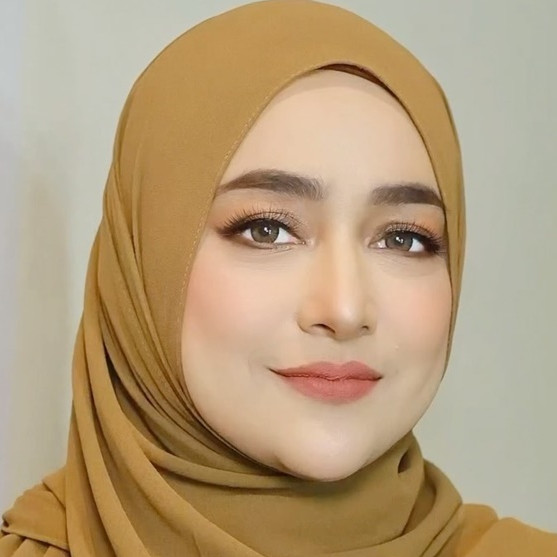 Cocok jadi adik-kakak, 9 potret masa muda Cindy Fatikasari ini wajahnya plek ketiplek dengan putrinya