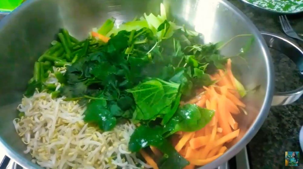 Mau bikin gado-gado yang nggak cepat basi? Cobain trik masak sayur ini, dijamin awet