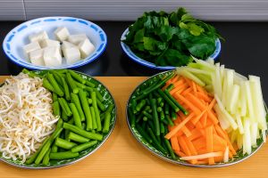 Mau bikin gado-gado yang nggak cepat basi? Cobain trik masak sayur ini, dijamin awet