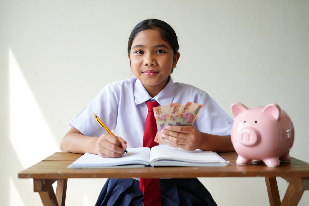 5 Trik mengatur keuangan ala pelajar 2025, cerdas dan efektif