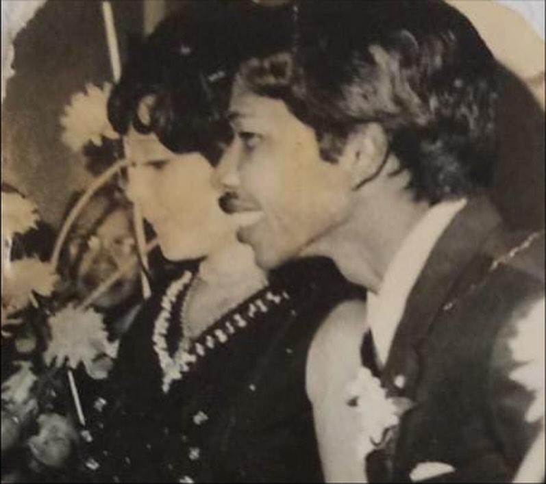 Pasha Ungu unggah foto lawas pernikahan orang tuanya di momen anniversary, paras ayahnya bikin salfok