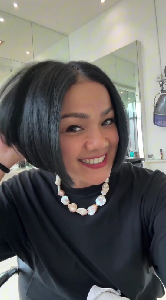 7 Tahun rambutnya panjang, ini 9 potret Nirina Zubir potong rambut pendek, tujuannya mulia