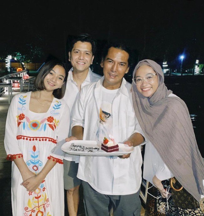 Penyanyi rock 90-an ini ternyata ayah dari artis sinetron top, ini 9 transformasinya