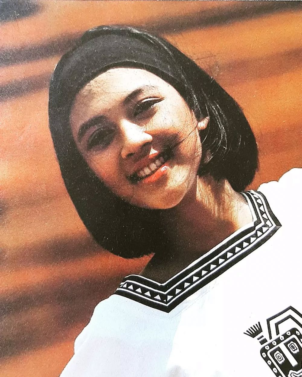 Runner up kontes majalah sampul ini kini jadi anggota DPR RI, intip 9 potretnya di awal karier