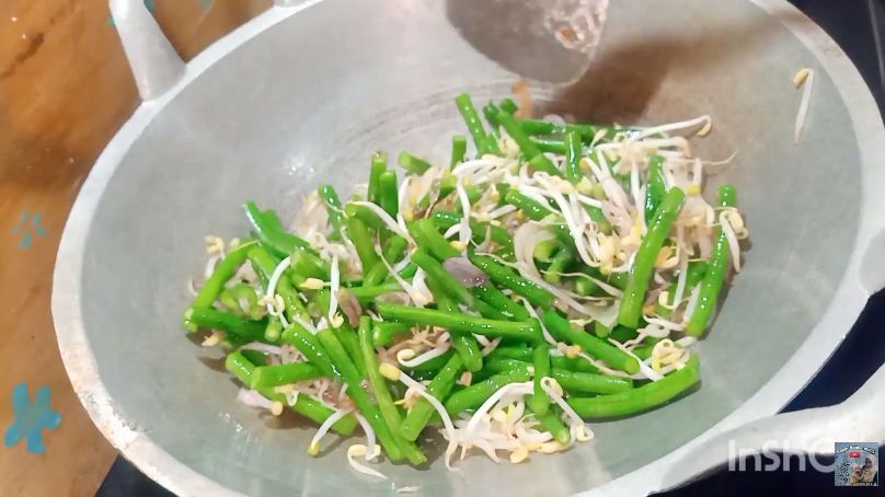 Tumisan anti lembek, trik mudah masak kacang panjang tetap hijau segar