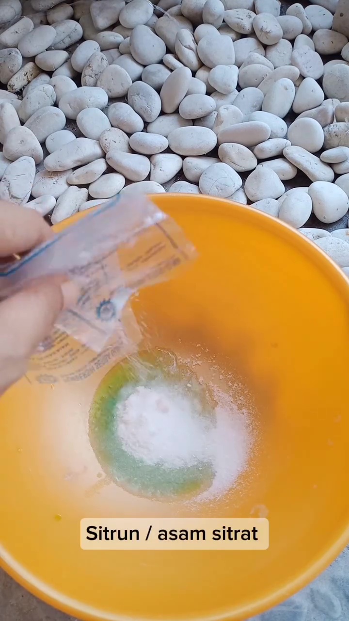 Effortless, ini cara mudah bersihkan keramik kamar mandi licin dan berkerak agar kinclong lagi