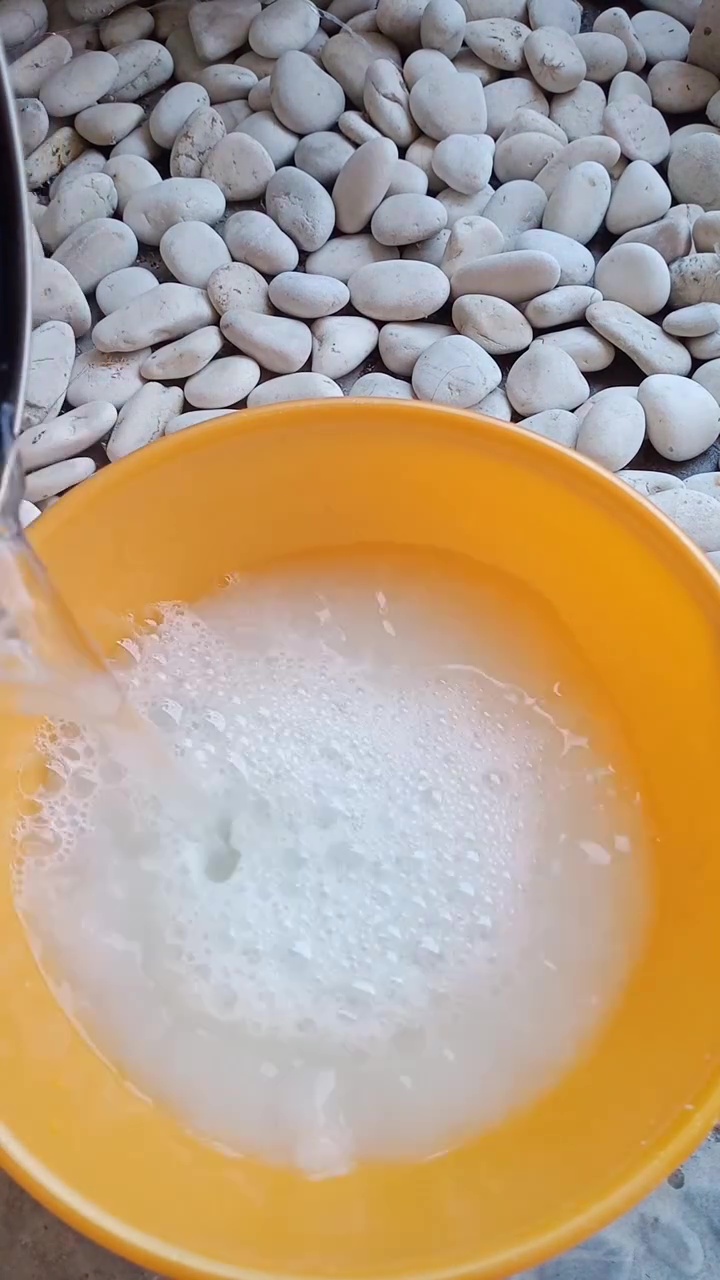 Effortless, ini cara mudah bersihkan keramik kamar mandi licin dan berkerak agar kinclong lagi