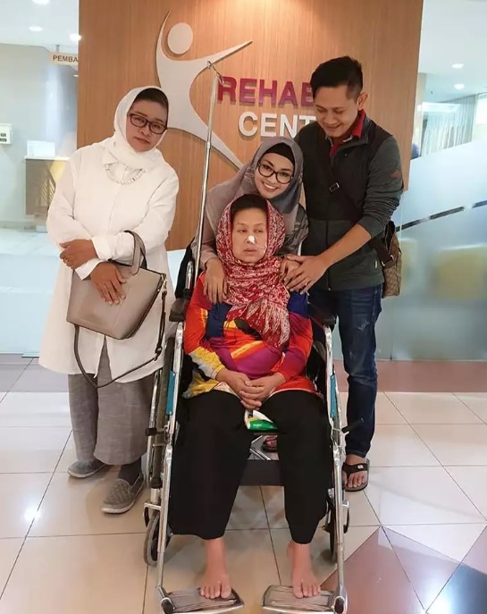 Jadi mantu idaman, ini potret kebersamaan 8 penyanyi dangdut dan ibu mertua, penuh kehangatan