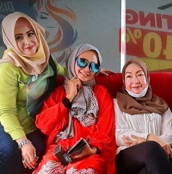 Jadi mantu idaman, ini potret kebersamaan 8 penyanyi dangdut dan ibu mertua, penuh kehangatan