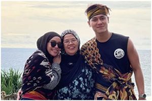 Jadi mantu idaman, ini potret kebersamaan 8 penyanyi dangdut dan ibu mertua, penuh kehangatan