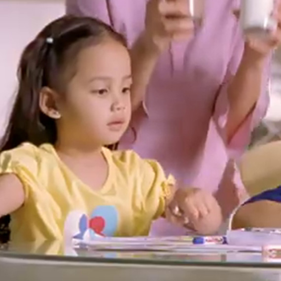 Bikin pangling, bocah di iklan susu era 2000-an ini ternyata Syifa Hadju, intip 9 potretnya