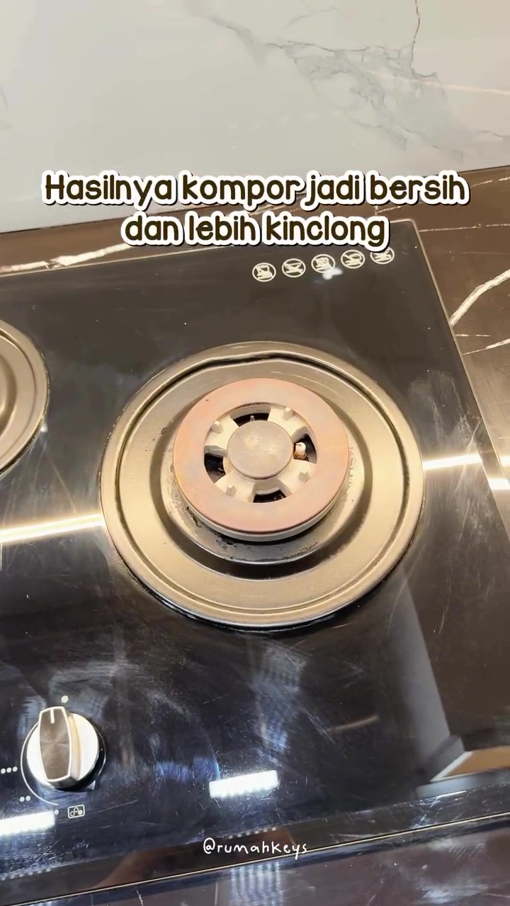 Kompor sudah dibersihkan tapi masih dekil karena bekas sabun? Gunakan 2 bahan ini agar lebih kinclong