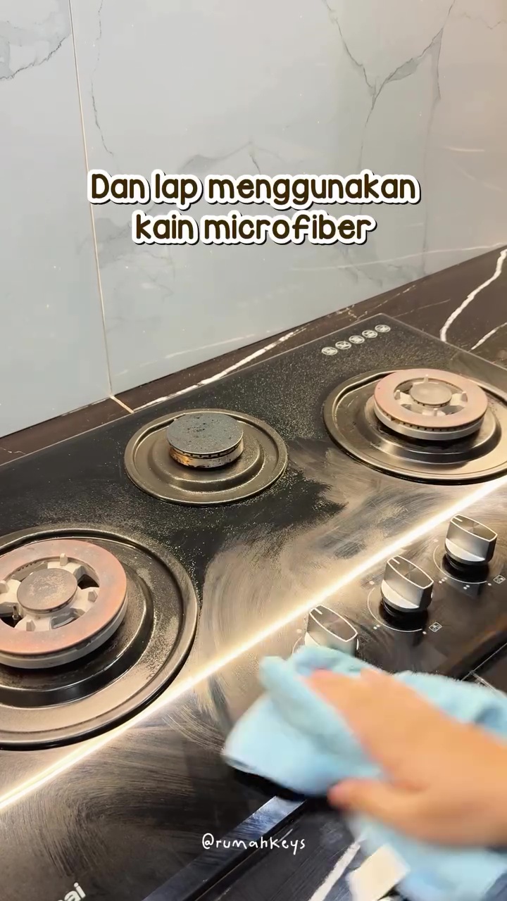 Kompor sudah dibersihkan tapi masih dekil karena bekas sabun? Gunakan 2 bahan ini agar lebih kinclong