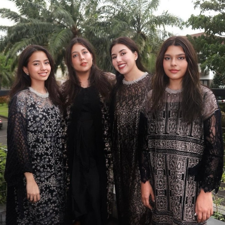 Sesekali muncul di konten YouTube, intip potret kebersamaan 9 YouTuber Tanah Air bareng saudaranya