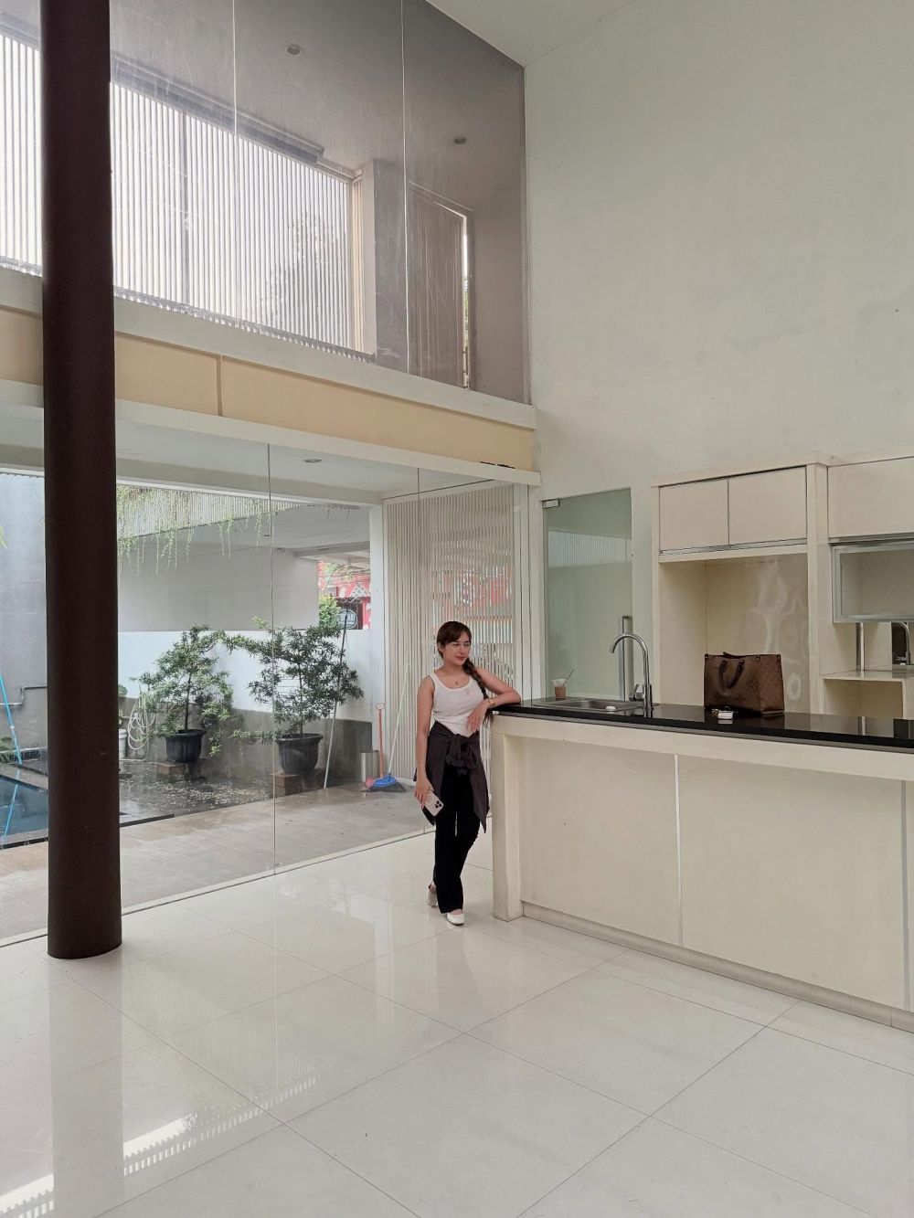 Pasca cerai kariernya moncer, seleb TikTok Dilan Janiyar pamer beli hunian mewah, ini 9 potretnya