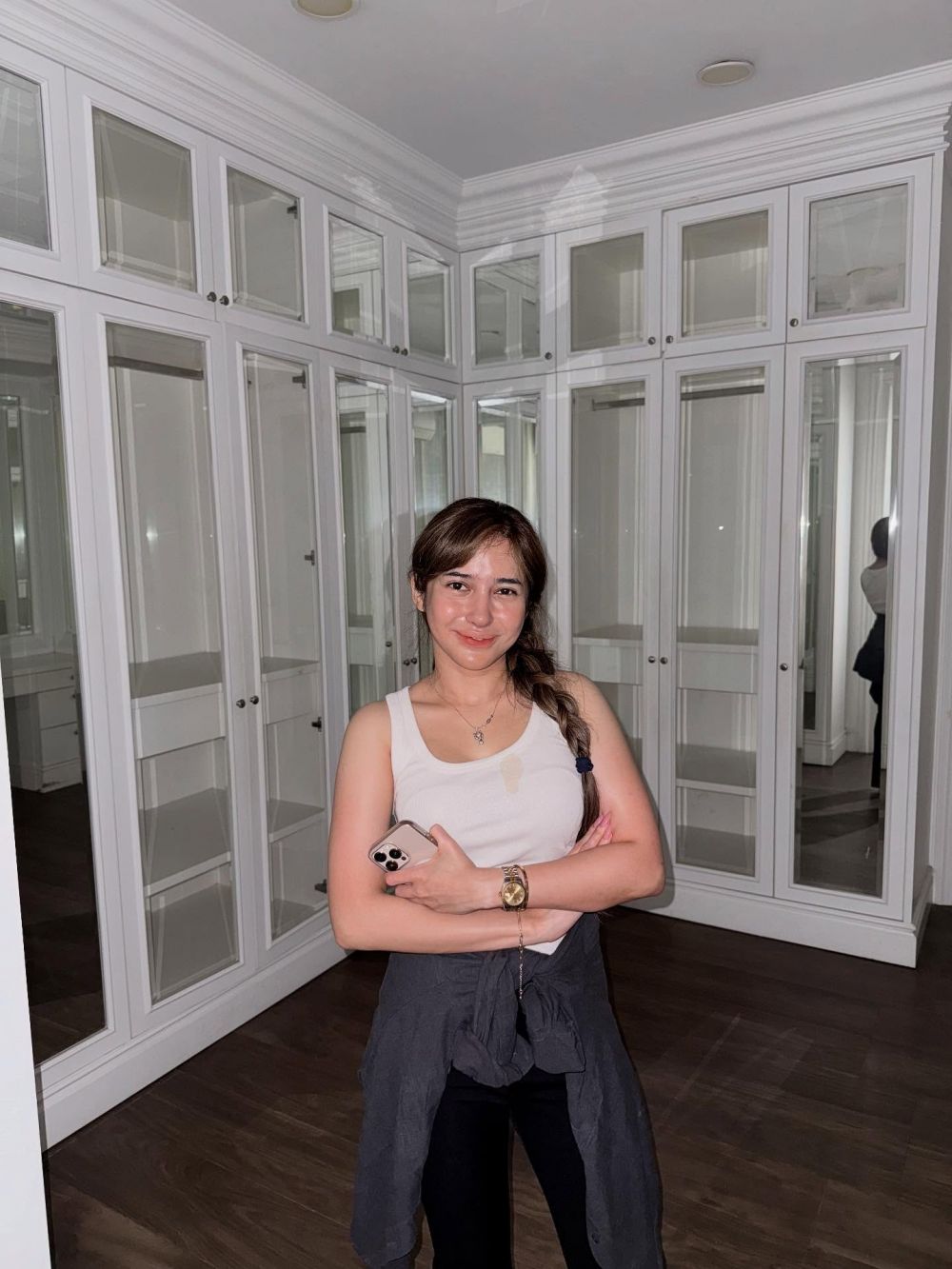 Pasca cerai kariernya moncer, seleb TikTok Dilan Janiyar pamer beli hunian mewah, ini 9 potretnya