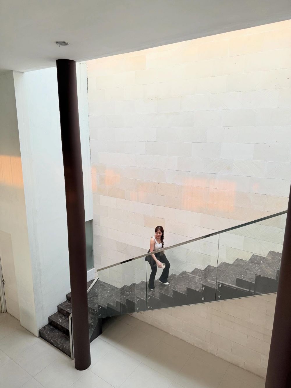 Pasca cerai kariernya moncer, seleb TikTok Dilan Janiyar pamer beli hunian mewah, ini 9 potretnya