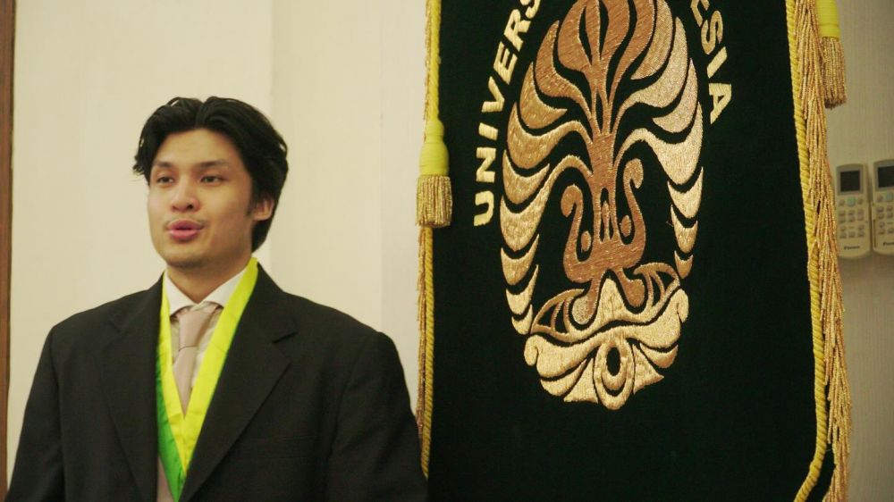 Dikira pacar padahal anak, ini 9 pesona Pasha Mahindra usianya terpaut 27 tahun dengan Indira Soediro