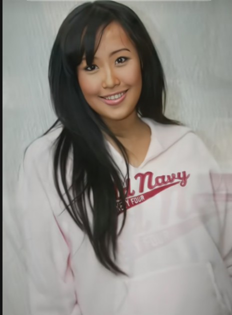 Gayanya saat muda disebut mirip idol K-pop, 9 potret lawas Pinkan Mambo di awal karier ini manglingi