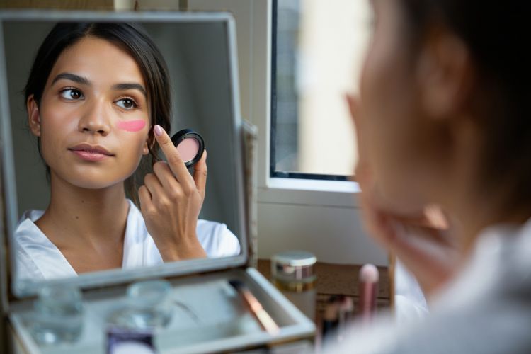 10 Blush on cream favorit, bikin pipi merona natural dan tahan lama harga di bawah Rp100 ribu