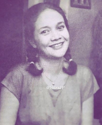 Cantiknya memesona natural banget, begini potret masa muda nenek 11 penyanyi