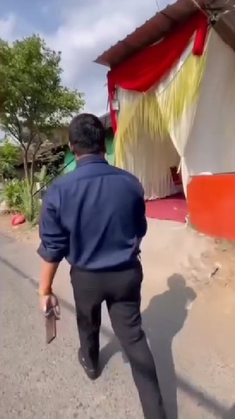 Viral pria dapat undangan tasyakuran pasca cerai, 7 potret acaranya seperti pesta pernikahan