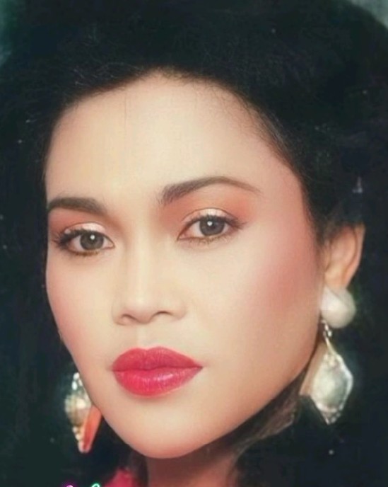 Wanita ini penyanyi keroncong legend, awal karier honornya sudah Rp150 juta, ini 9 potret masa mudanya