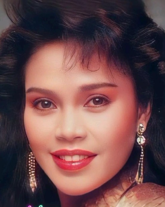 Wanita ini penyanyi keroncong legend, awal karier honornya sudah Rp150 juta, ini 9 potret masa mudanya