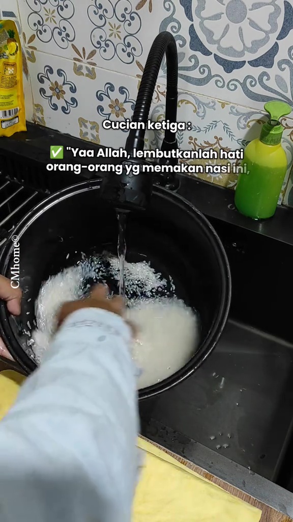 Sering dapat nasi basi meski baru dimasak?  Gunakan trik ini biar awet 3 hari tanpa bau dan menguning