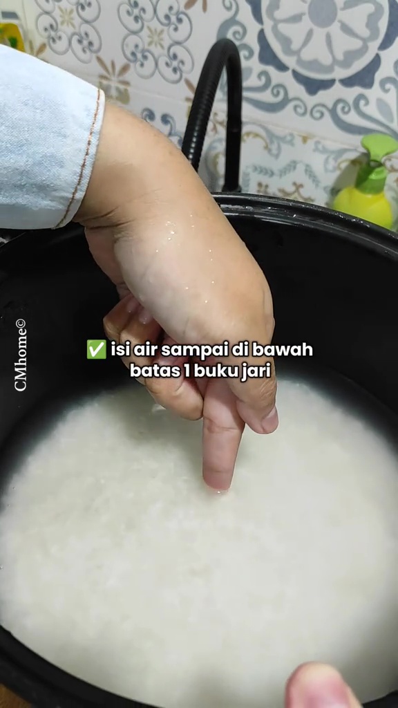 Sering dapat nasi basi meski baru dimasak?  Gunakan trik ini biar awet 3 hari tanpa bau dan menguning