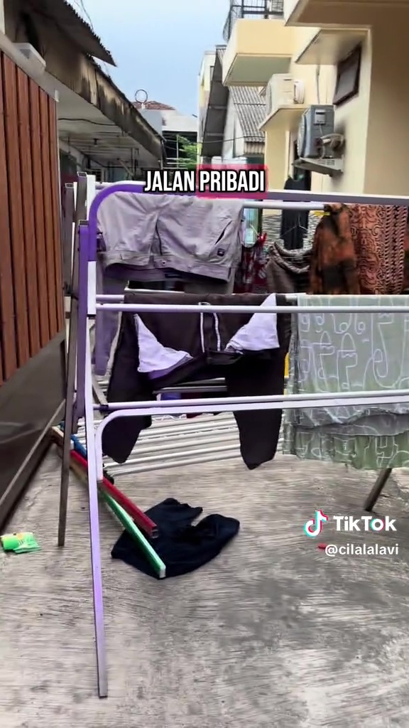 Viral wanita ini kena amuk bapak-bapak dan diusir dari tempat kosnya, begini kronologinya