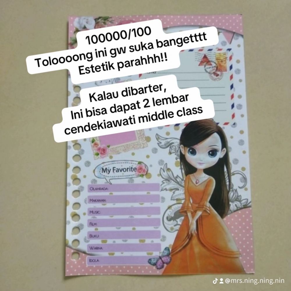 Cewek ini beri rating kertas binder yang jadi koleksi berharga anak 90-an, kamu punya yang mana?