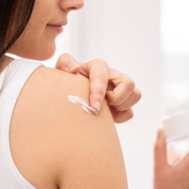 10 Body serum untuk kulit kering dan sensitif, harga di bawah Rp 100 ribu