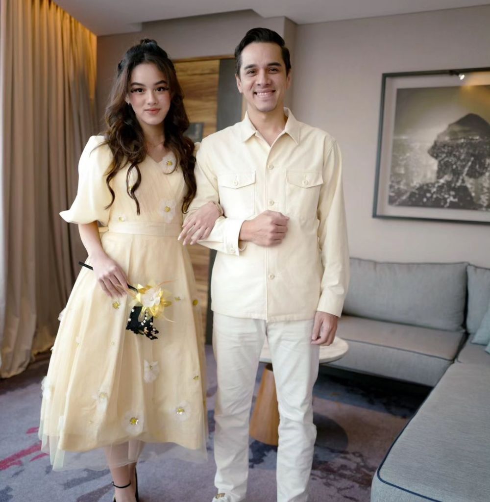 Usia selisih puluhan tahun malah sering dikira pacaran, ini potret 9 seleb ganteng bareng putrinya