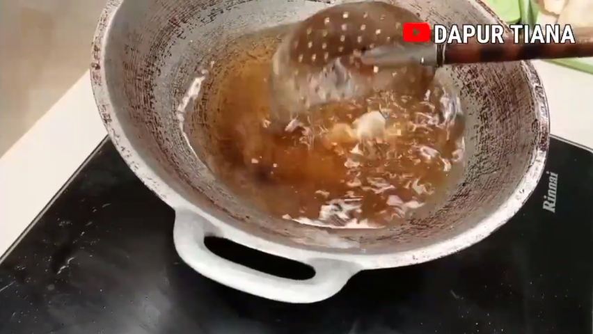 Cara goreng kerupuk udang biar mekar sempurna tanpa perlu dijemur dan nggak gampang melempem