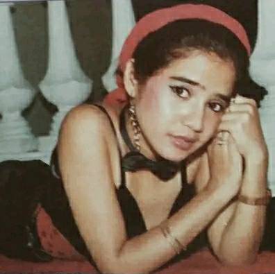 Penyanyi cilik bareng Adi Bing Slamet ini ternyata anak pedangdut top legendaris, intip 9 potret lawas